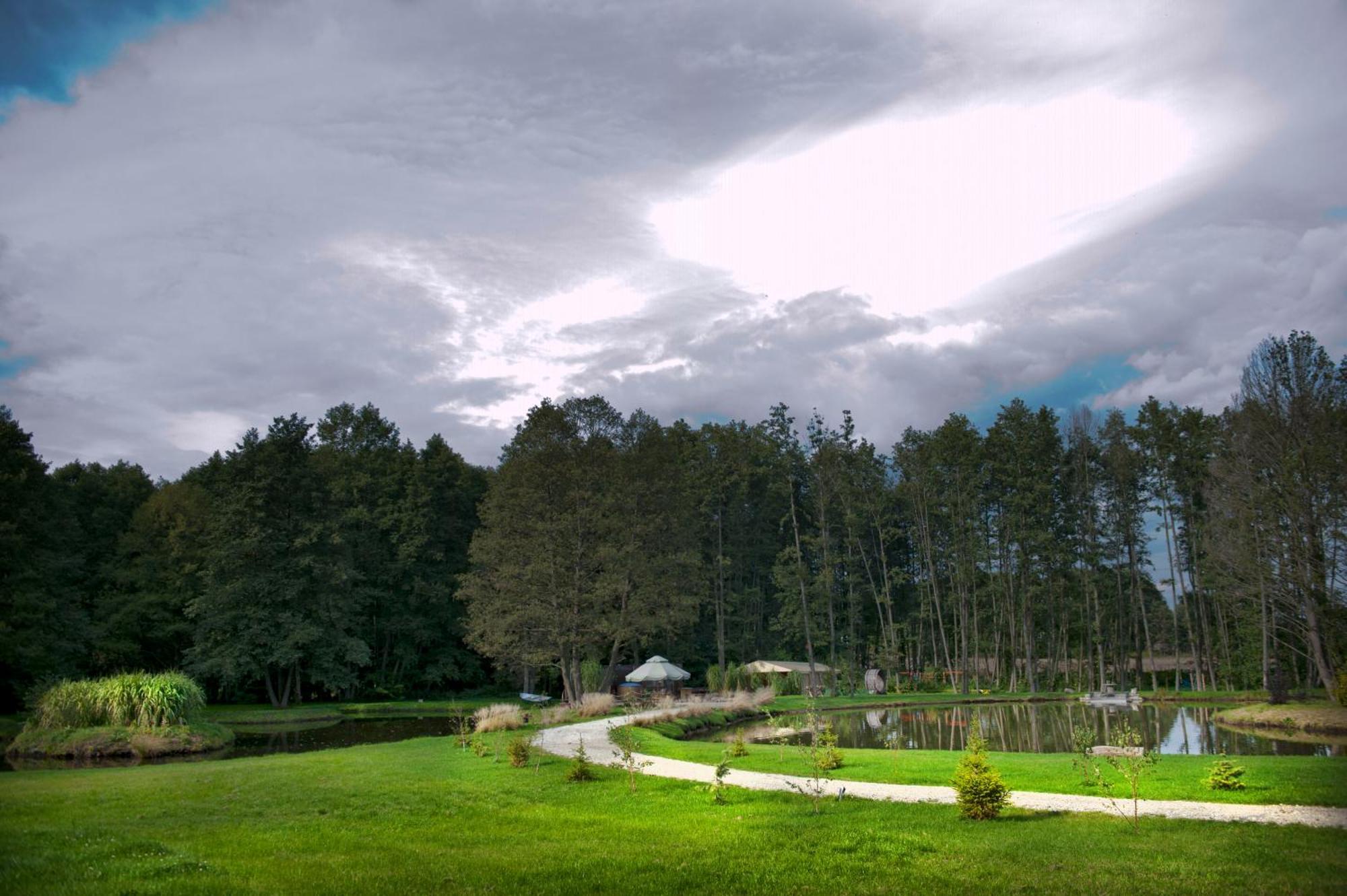 Forglamp Hotell Bydgoszcz Exteriör bild
